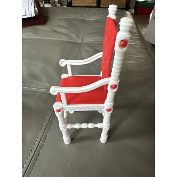 Elf on The Shelf Plastic Doll Chair Red and White Accessories - Picture 2 of 6